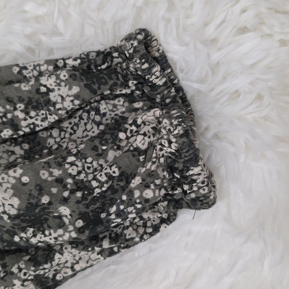 a.n.a -Floral Green and White Women's Top. Size S - Picture 4 of 6